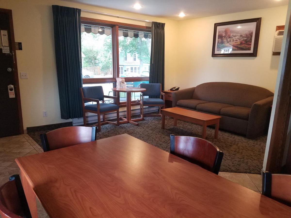 Black Hawk Motel & Suites 위스콘신 델즈 외부 사진